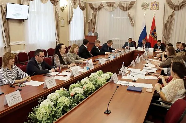 8 июля 2026 года аудитор Контрольно-счетной палаты Брянской области Ольга Савченко приняла участие в заседании профильного комитета Брянской областной Думы по молодежной политике, физической культуре и спорту